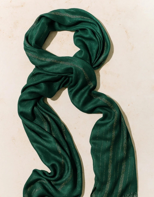 Emerald Wrap, India, Trades of Hope, Let Us Not Live Life Scared